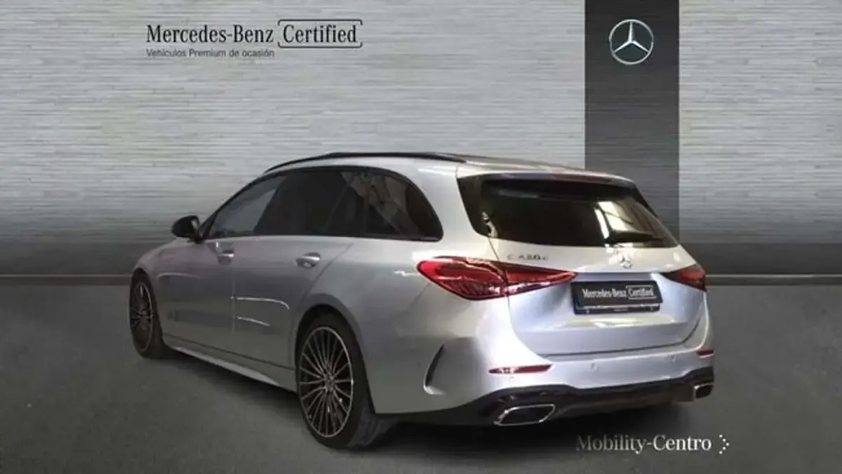 Usado Mercedes C220 199 CV (146 kW) 2025 Plateado Familiar