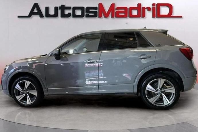 Usado Audi Q2 Sport 116 CV (85 kW) 2017 Gris SUV