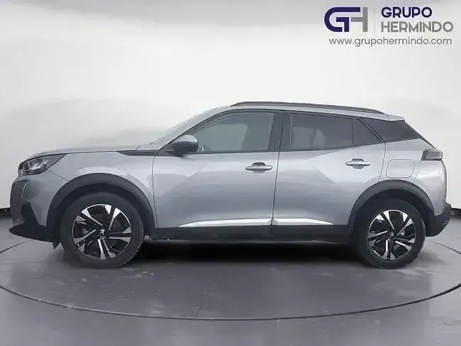 Usado Peugeot 2008 Allure 130 CV (95 kW) 2022 Gris SUV