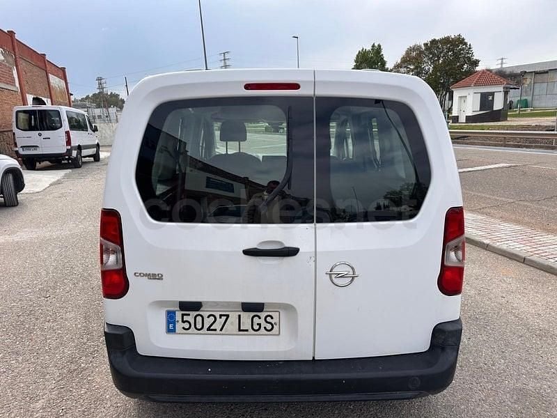 Usado Opel Combo Life Expression 102 CV (75 kW) 2020 Blanco Monovolumen