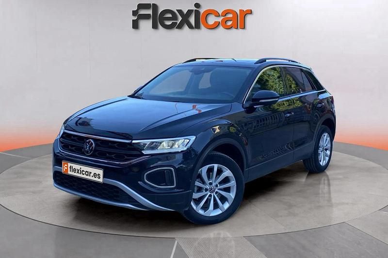 Usado VW T-Roc Life 150 CV (110 kW) 2023 Negro SUV