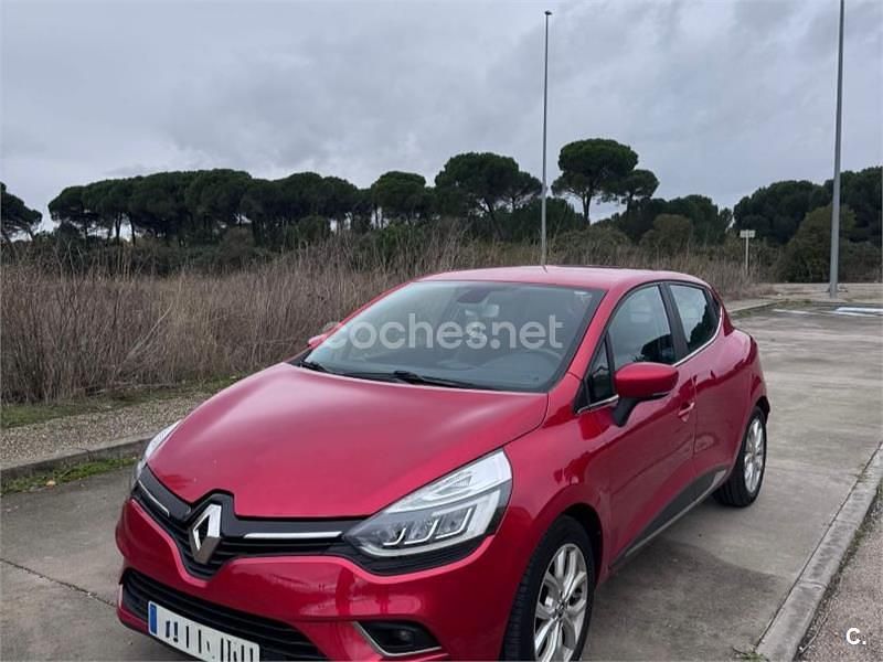 Rojo Usado 2017 Renault Clio IV Zen Berlina | 10.500 € (Precio justo) - Imagen 1/4