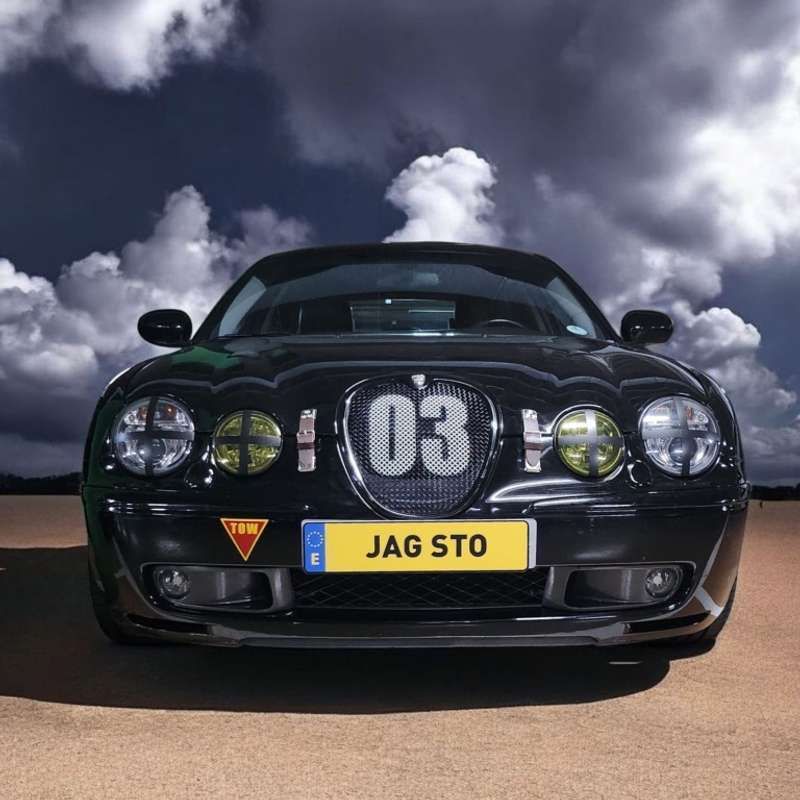 Negro Usado 2003 Jaguar S-Type R Berlina | 43.000 € - Imagen 1/4