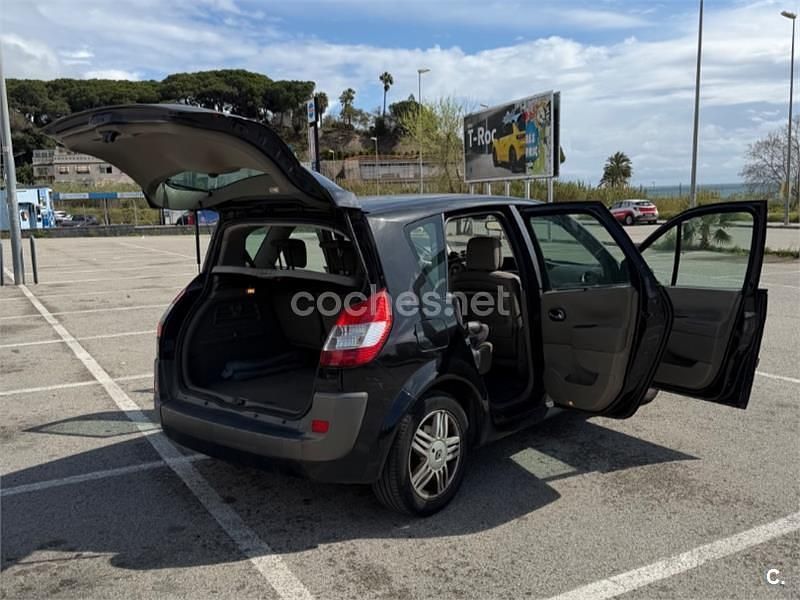 Usado Renault Scénic II Authentique 115 CV (84 kW) 2005 Negro Monovolumen