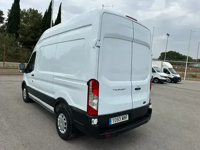 Usado Ford Transit Trend 130 CV (95 kW) 2024 Blanco Van
