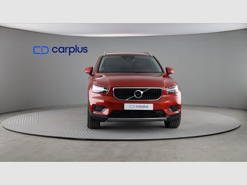 Usado Volvo XC40 Momentum 163 CV (119 kW) 2020 Fusion red SUV