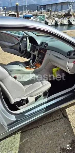 Usado Mercedes CLK240 Elegance 170 CV (125 kW) 2002 Gris / plata Coupe