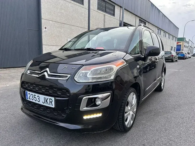 Usado Citroën C3 Picasso Feel 99 CV (72 kW) 2016 Negro Monovolumen