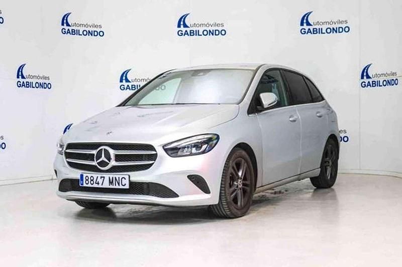 Usado Mercedes B180 116 CV (85 kW) 2019 Gris Monovolumen