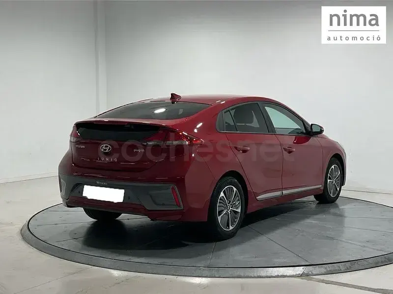Usado Hyundai Ioniq 141 CV (103 kW) 2021 Rojo Utilitario