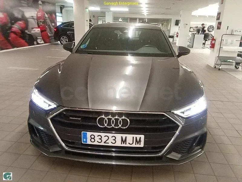 Usado Audi A7 Sportback Ambiente 231 CV (169 kW) 2023 Gris / plata Utilitario