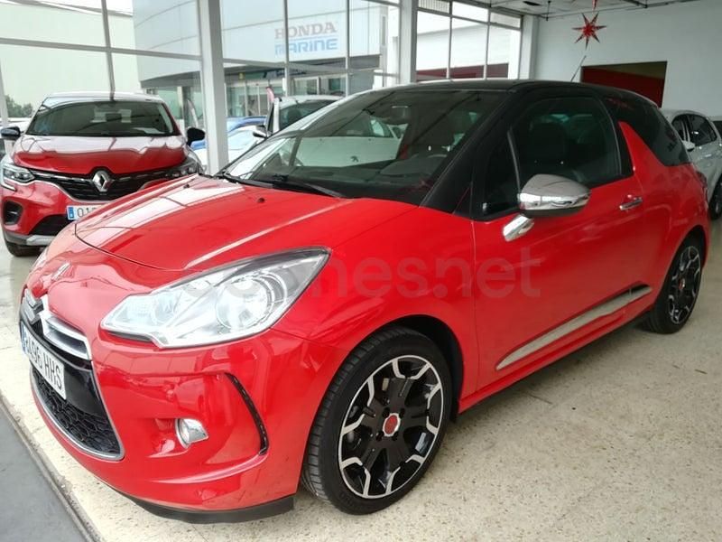 Käytetty Citroën DS3 Style 92 HP (67 kW) 2011 Punainen Sedan