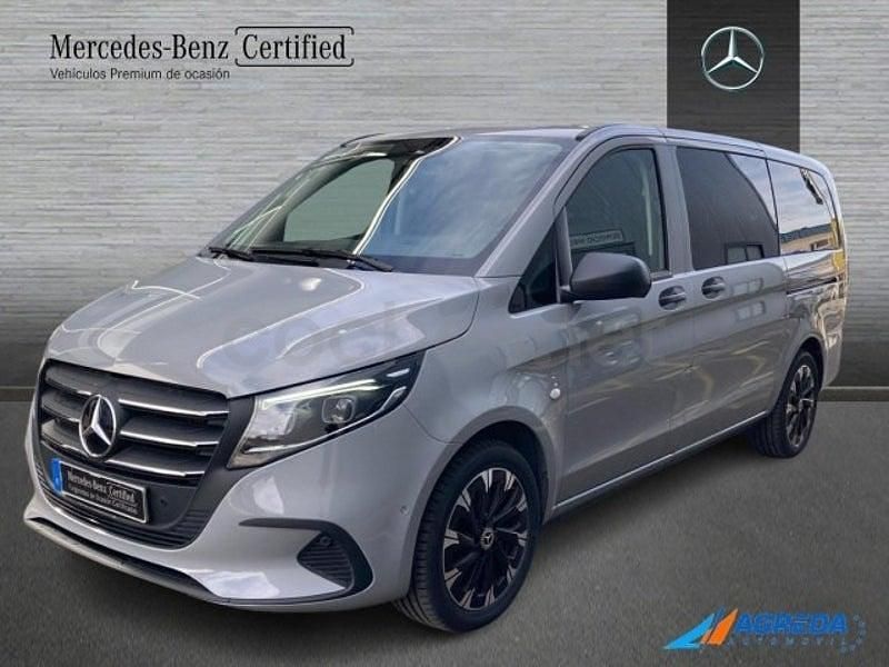 Usado Mercedes Vito 136 CV (100 kW) 2024 Gris / plata Van