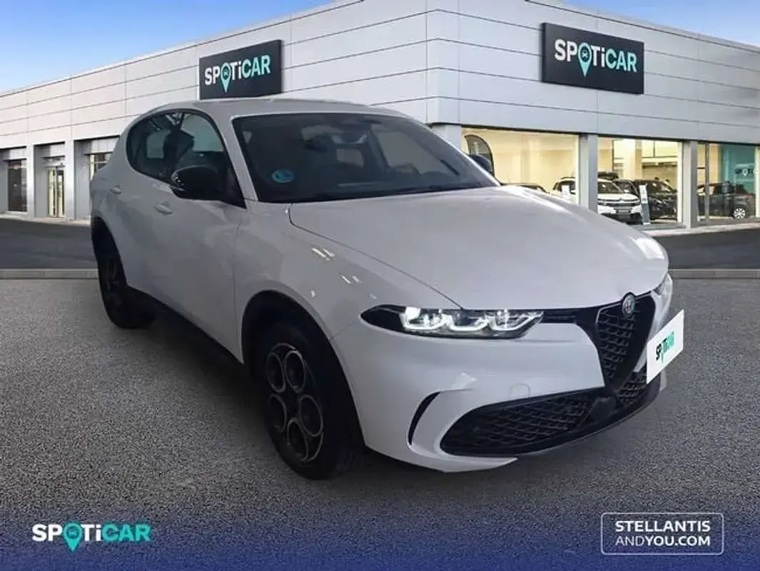 Usado Alfa Romeo Tonale Sprint 131 CV (96 kW) 2024 Gris SUV