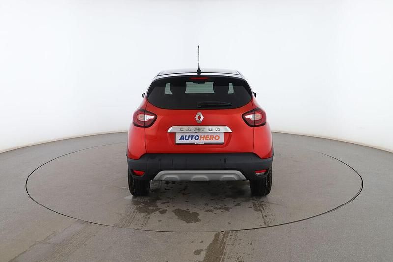 Używany Renault Captur Zen 131 KM (96 kW) 2019 Czerwony SUV