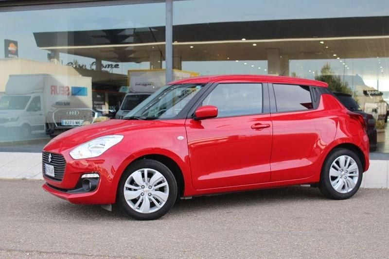 Usado Suzuki Swift 90 CV (66 kW) 2020 Rojo Utilitario