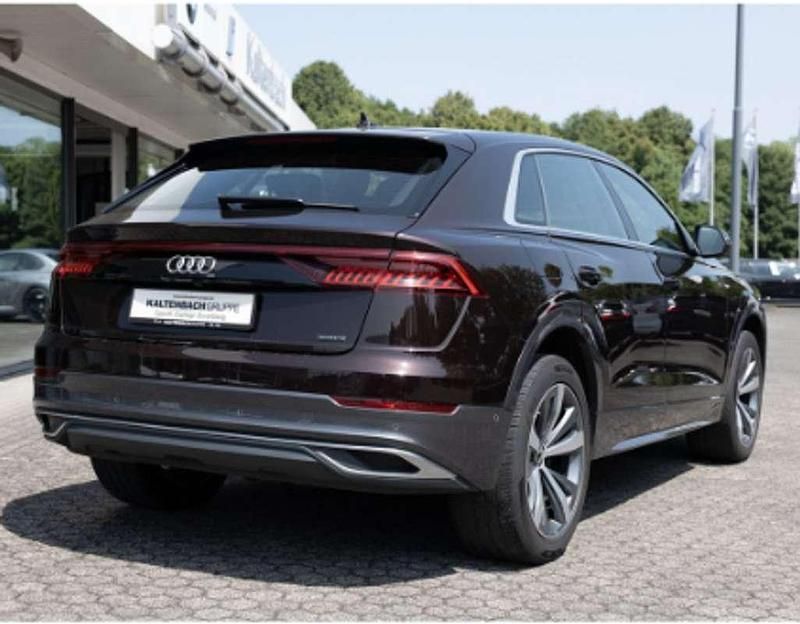 Usado Audi Q8 340 CV (250 kW) 2021 Negro SUV