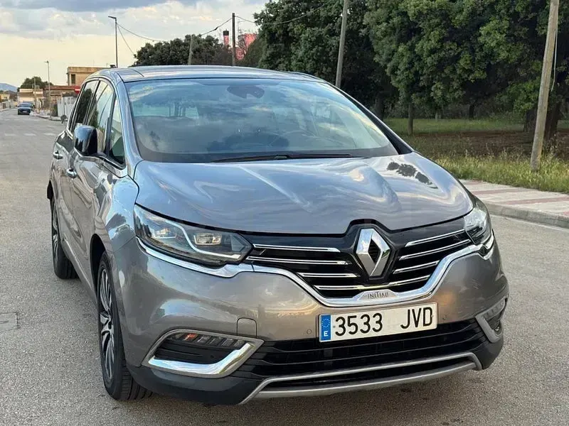 Usado Renault Espace Initiale Paris 160 CV (117 kW) 2017 Gris / plata Monovolumen