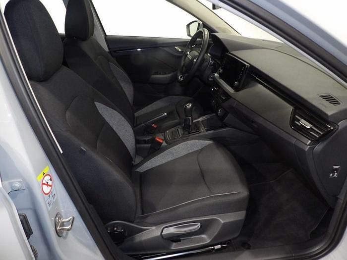 Usado Skoda Scala Essence 95 CV (69 kW) 2024 Gris Utilitario