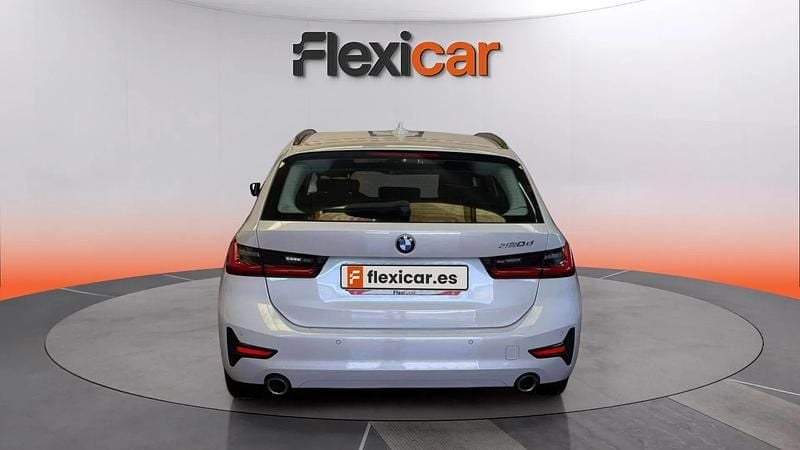 Usado BMW 320e 190 CV (139 kW) 2020 Blanco Familiar