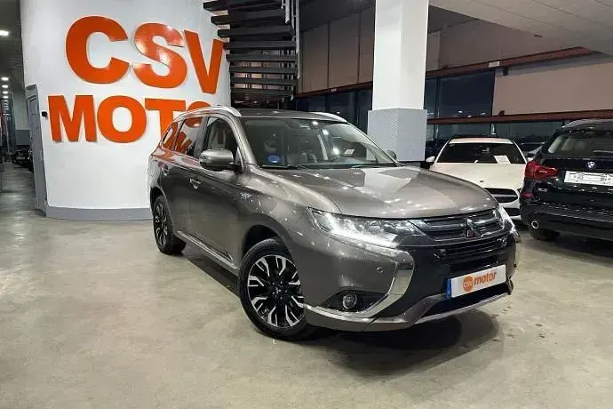 Usado Mitsubishi Outlander 202 CV (148 kW) 2018 SUV