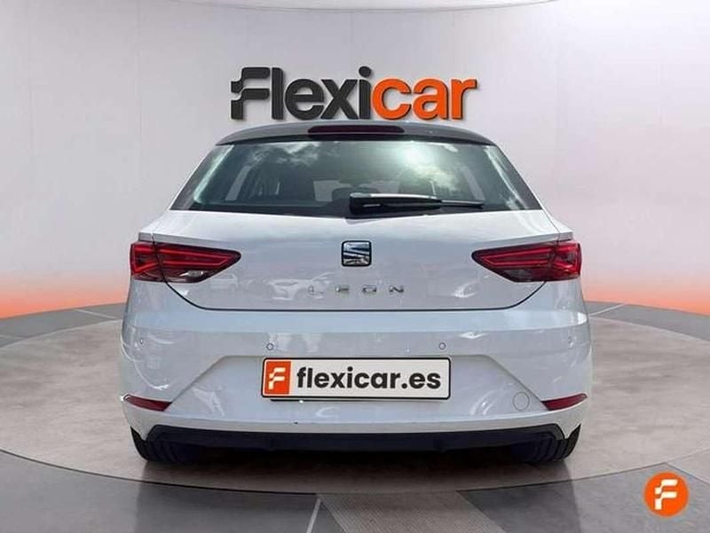 Usado Seat Leon ST Reference 116 HP (85 kW) 2018 Branco Carrinha