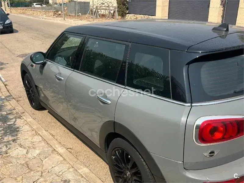Usado Mini Cooper D Clubman 150 CV (110 kW) 2015 Gris / plata Familiar