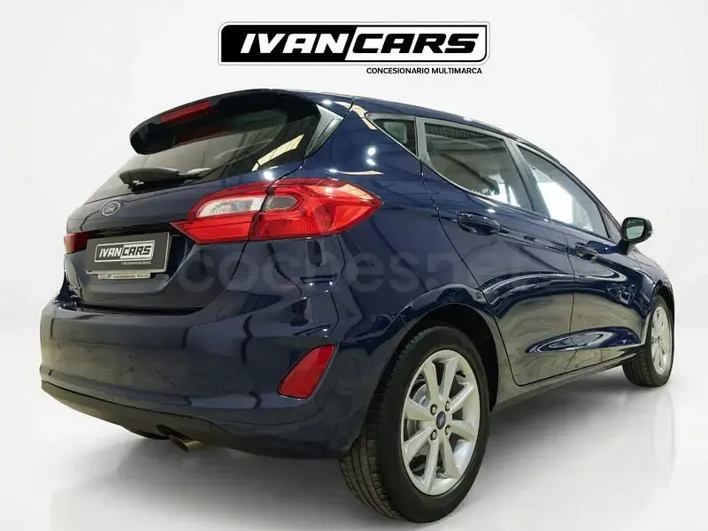 Usado Ford Fiesta Trend 95 CV (69 kW) 2020 Azul Utilitario