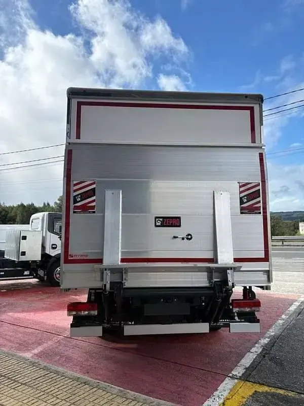 Nuevo DongFeng Box 2025 Blanco Utilitario