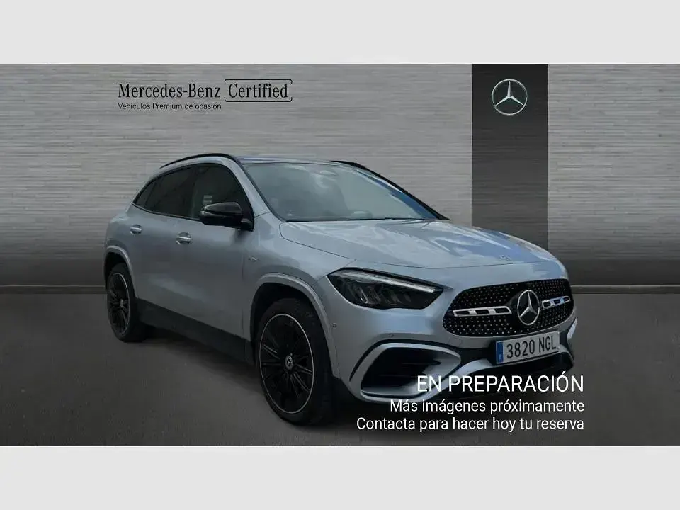 Usado Mercedes GLA250 218 CV (160 kW) 2025 Gris SUV