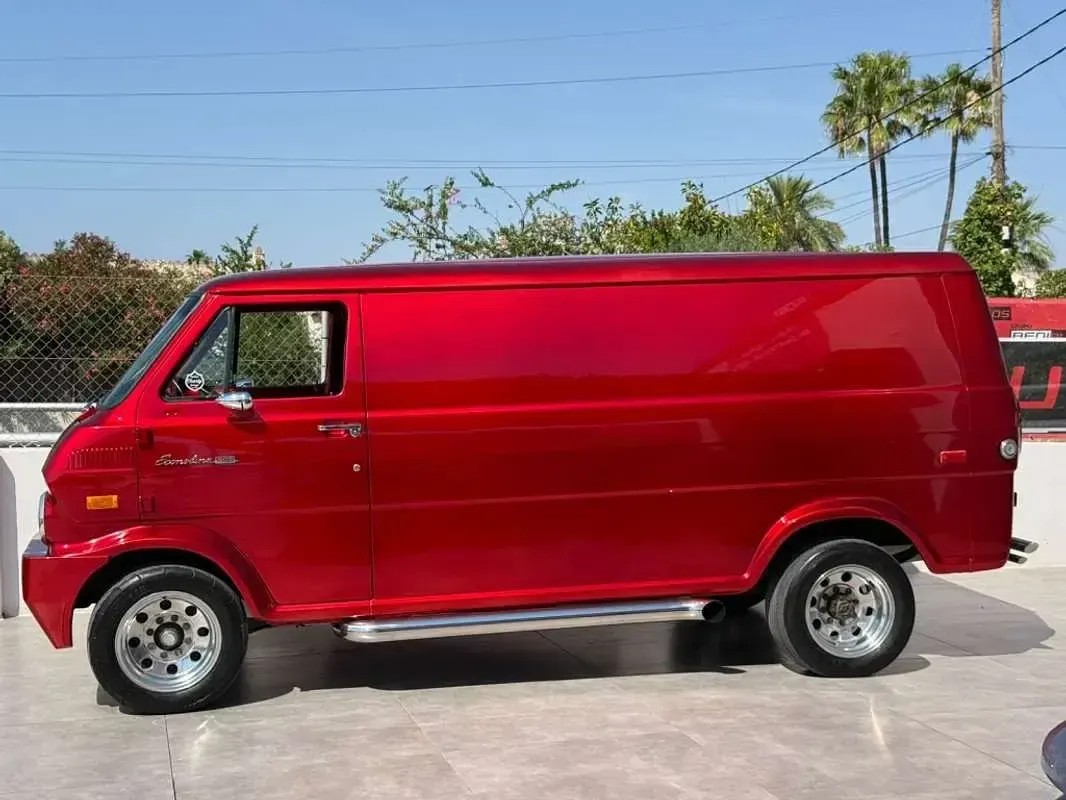 Usado Ford Transit 179 CV (131 kW) 1969 Rojo Monovolumen