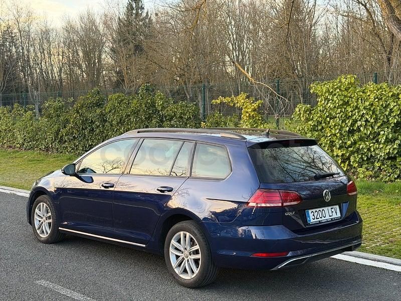 Usado VW Golf VII Advance 115 CV (84 kW) 2020 Azul Familiar