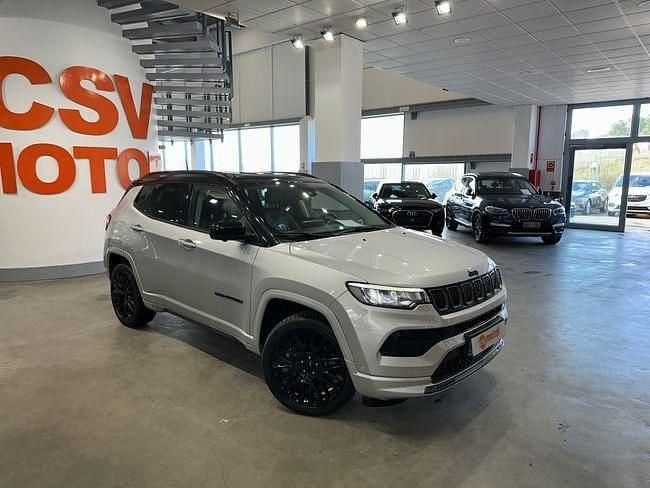 Usado Jeep Compass 240 CV (176 kW) 2022 Gris SUV