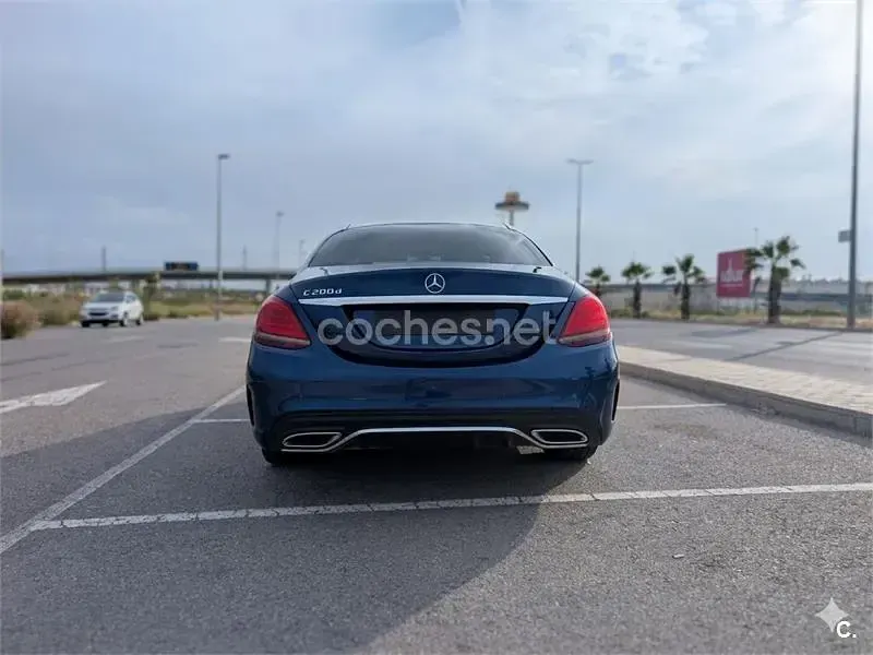 Usado Mercedes C200 160 CV (117 kW) 2020 Azul Berlina