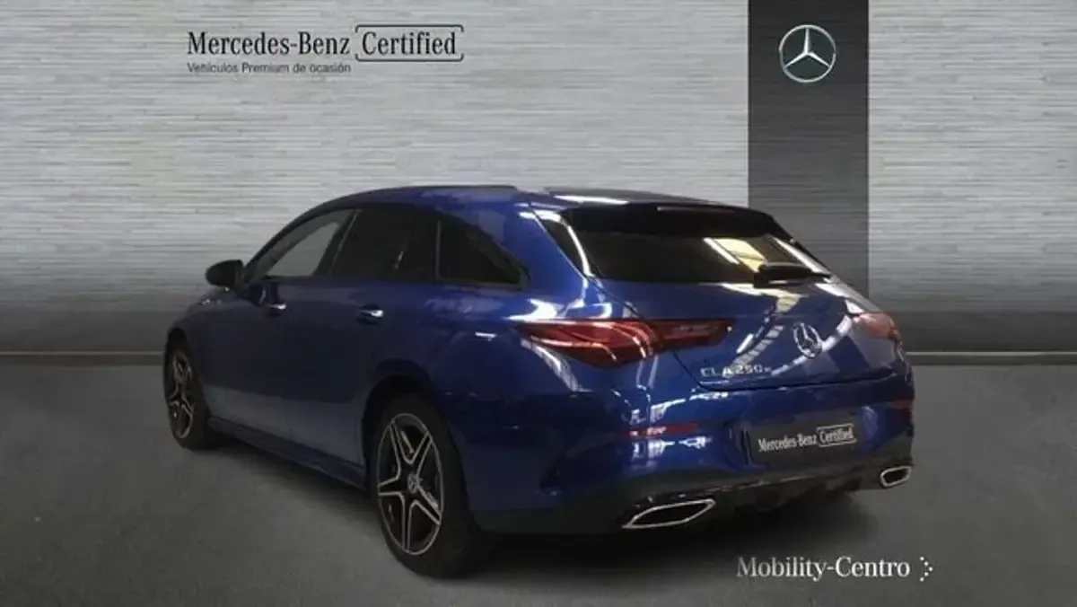 Usado Mercedes CLA250e 218 CV (160 kW) 2024 Azul Coupe