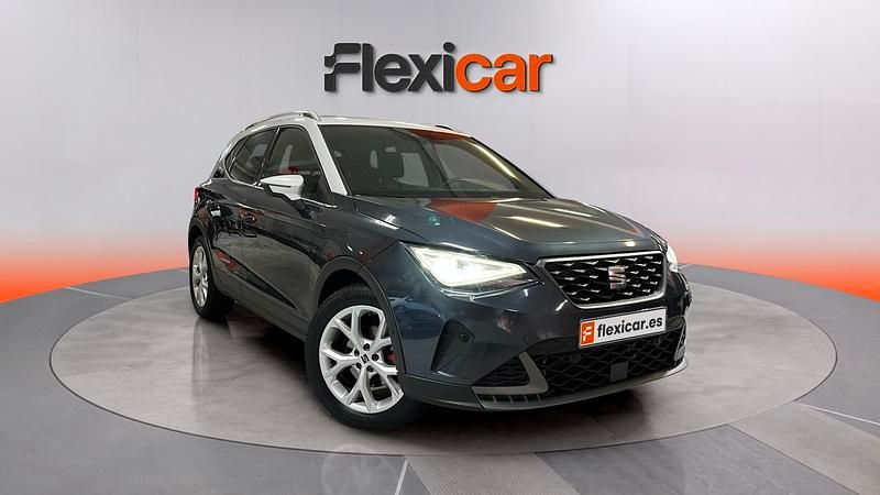 Usado Seat Arona FR 150 CV (110 kW) 2023 Azul SUV