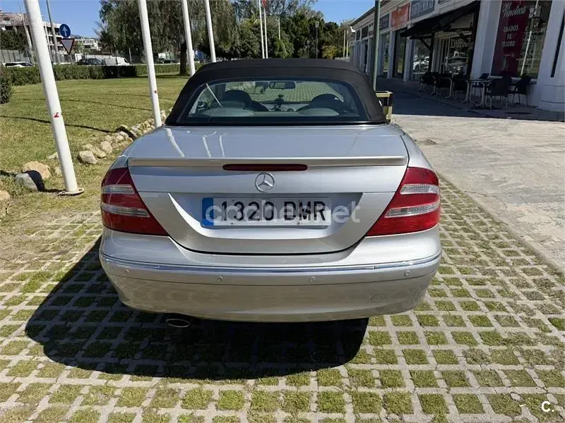 Usado Mercedes CLK200 Elegance 163 CV (119 kW) 2003 Gris / plata Descapotable