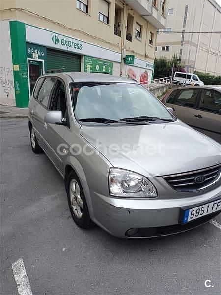 Usado Kia Carens EX 112 CV (82 kW) 2006 Gris / plata Monovolumen
