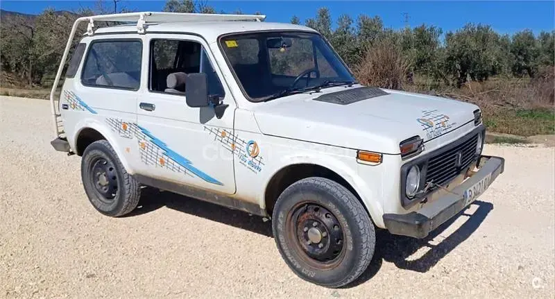 Usado Lada niva 78 CV (57 kW) 1994 Blanco SUV
