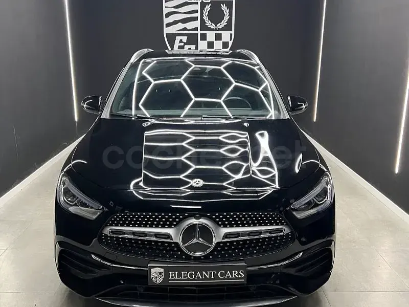 Usado Mercedes GLA180 136 CV (100 kW) 2022 Negro SUV