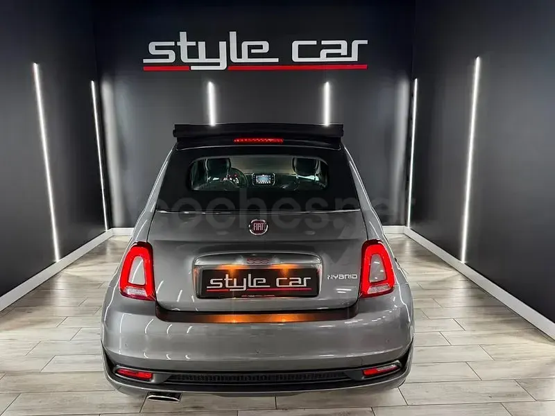 Usado Fiat 500C Sport 70 CV (51 kW) 2022 Gris / plata Descapotable