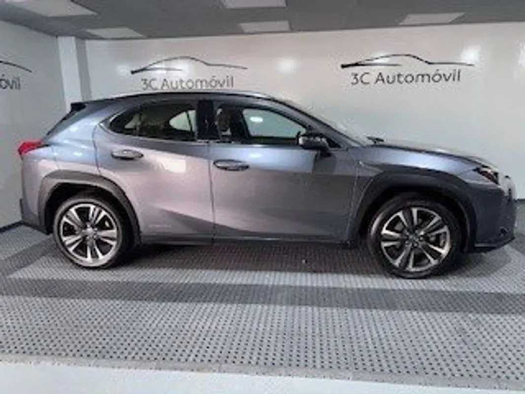 Usado Lexus UX 250h Sport Line 184 CV (135 kW) 2020 Gris SUV