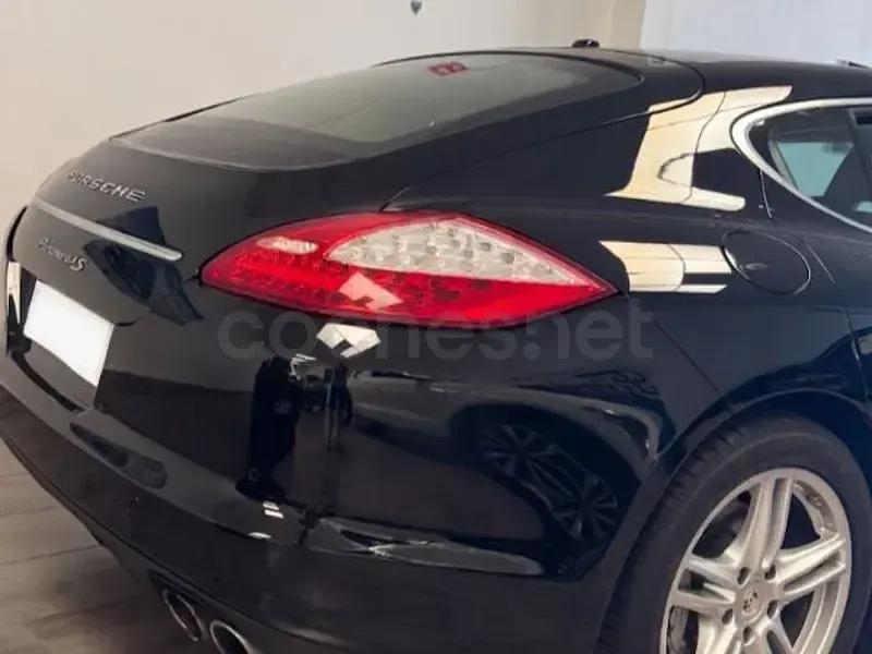Usado Porsche Panamera 400 CV (294 kW) 2010 Negro Utilitario