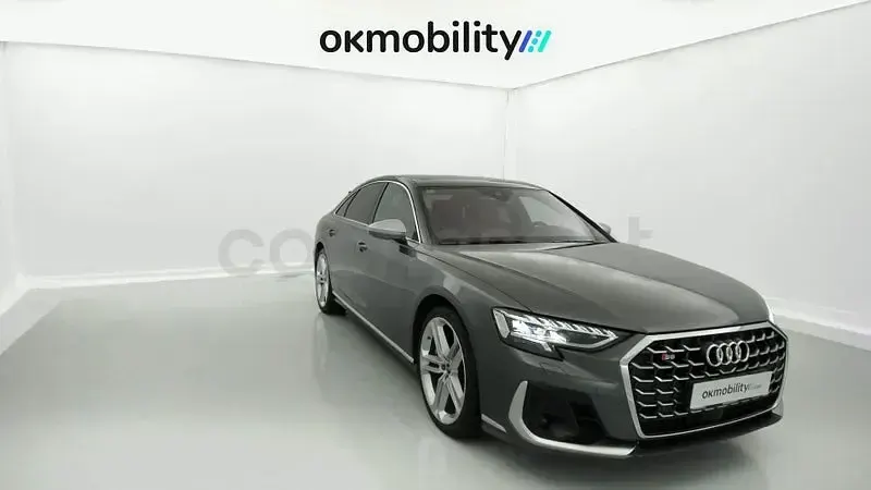 Usado Audi A8 571 CV (419 kW) 2022 Gris / plata Berlina