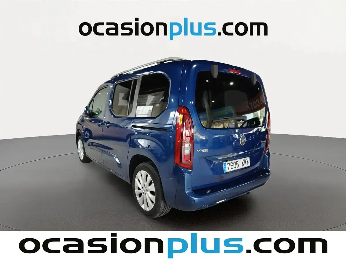 Usado Opel Combo Innovation 100 CV (73 kW) 2019 Azul Monovolumen