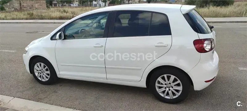 Usado VW Golf Plus Cross Advance 105 CV (77 kW) 2012 Blanco Monovolumen