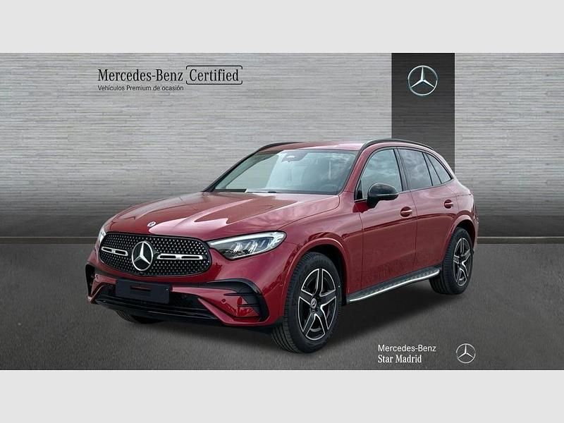 Rojo Usado 2025 Mercedes GLC220 SUV | 64.990 € (Un poco caro) - Imagen 1/4