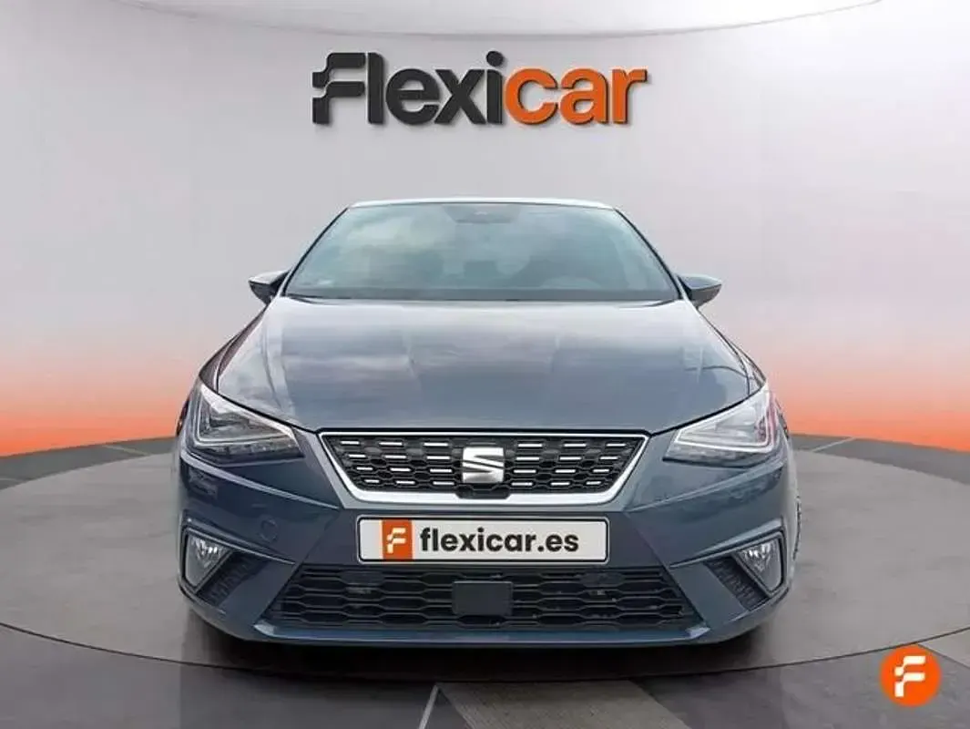 Usado Seat Ibiza 116 CV (85 kW) 2024 Gris Utilitario