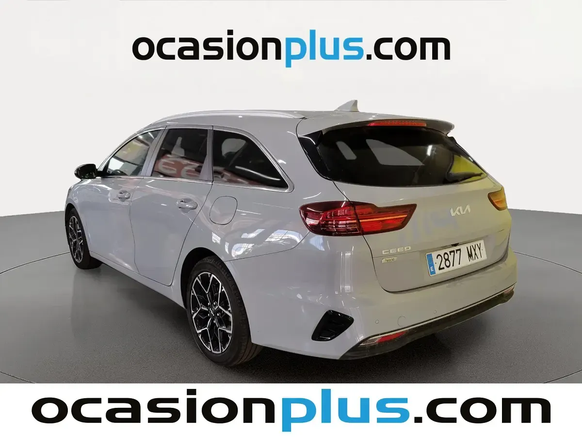 Usado Kia Ceed Style 100 CV (73 kW) 2025 Gris Utilitario