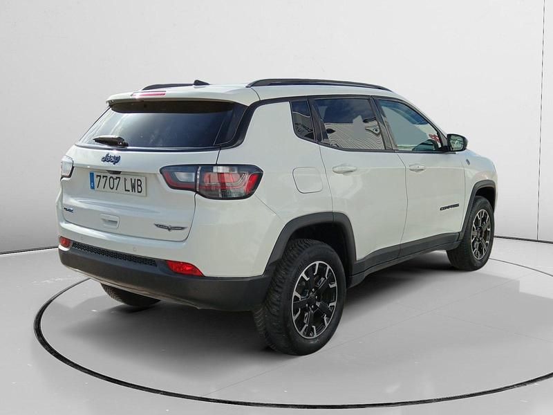 Usado Jeep Compass Trailhawk 240 CV (176 kW) 2020 SUV